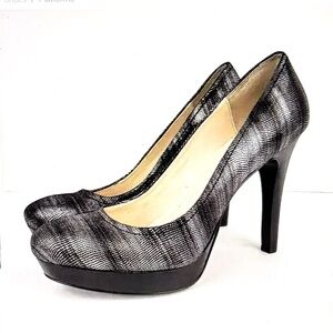 Calvin Klein Women's Vintage Grey Snakeskin High Heel Platform Pumps Size 8 NWOT